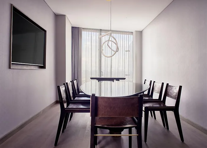 The Ritz-carlton Residences 5*