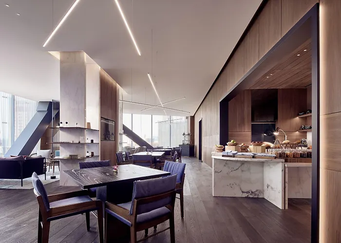 Отель The Ritz-carlton Residences 5*
