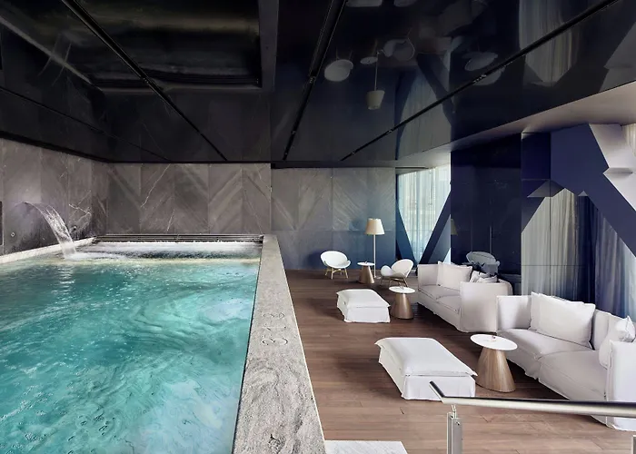 The Ritz-carlton Residences Отель